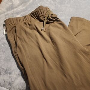 OLD NAVY Women's Stylish Tan Trousers
